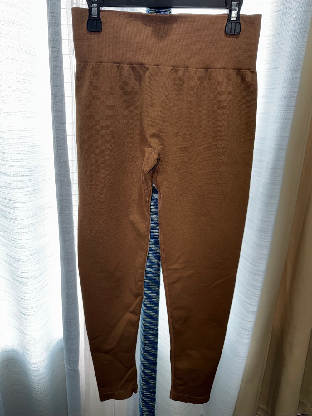 OQQ - Brown Seamless Cinched Leggings Size Small - Picture 3 of 14